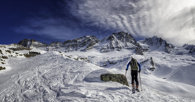 Italien, Gran Paradiso, Skifahren zur Chabod-Hütte - ALRF000279