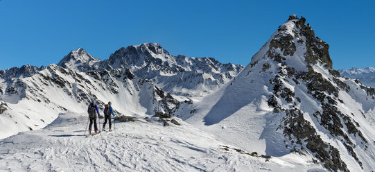 Italy, Grand St Bernard Pass, Mont Fourchon, ski tour - ALRF000280
