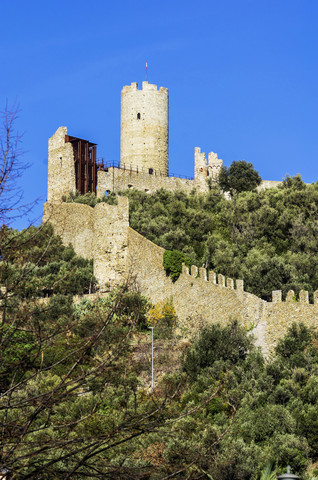 Italien, Ligurien, Noli, Castello del Monte Ursino, lizenzfreies Stockfoto