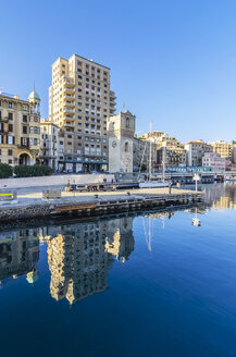 Italien, Ligurien, Savona, Leon Pancaldo Turm am Hafen - THAF001525