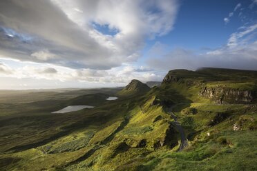 Vereinigtes Königreich, Schottland, Isle of Skye, Quiraing im Morgenlicht - ELF001732