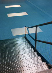 Access to indoor swimming pool - WWF003908