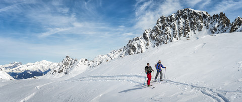 Frankreich, Les Contamines, Skibergsteigen, lizenzfreies Stockfoto