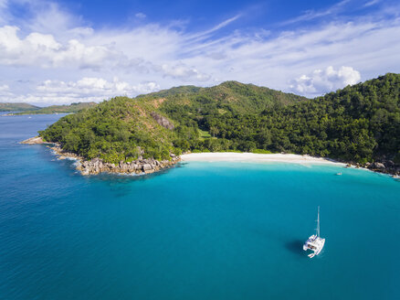 Seychelles, Praslin, Anse Georgette, catamaran, aerial view - FOF008370