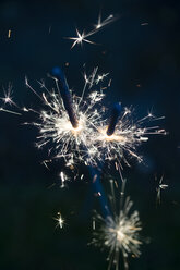 Sparklers at night - MYF001305