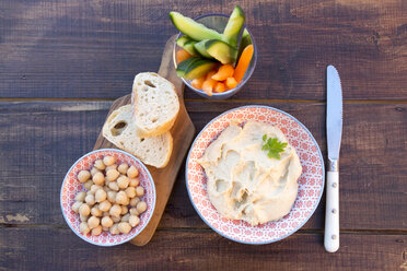 Hummus, Kichererbsen, Möhren, Gurken, Baguette - SARF002443