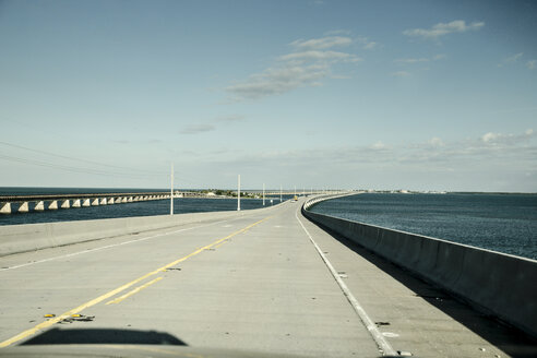 USA, Florida, Florida Keys, Sieben-Meilen-Brücke - CHPF000199