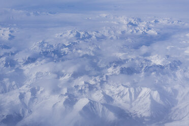 Italy, Alps, Aerial view of the mountains in winter - LOMF000181