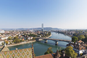 Schweiz, Basel, Stadt und Rhein vom Basler Münster aus gesehen - GWF004574