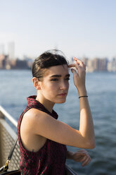 USA, New York City, Williamsburg, portrait of young woman - GIOF000691