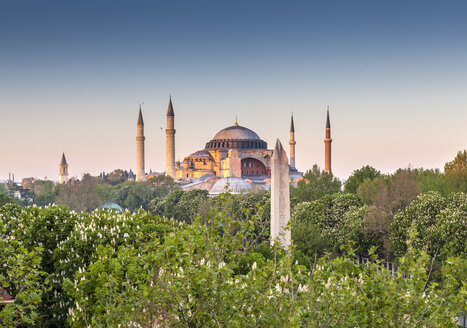 Türkei, Istanbul, Blick auf die Haghia Sophia - MDIF000002