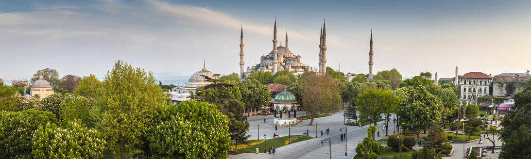 Türkei, Istanbul, Blick auf die Haghia Sophia - MDIF000010