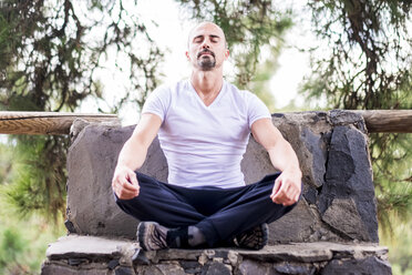 Spain, Tenerife, portrait of meditating man - SIPF000109