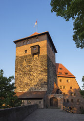 Deutschland, Bayern, Mittelfranken, Nürnberg, Nürnberger Burg, Heidenturm und Kaiserstallung - SIE006926