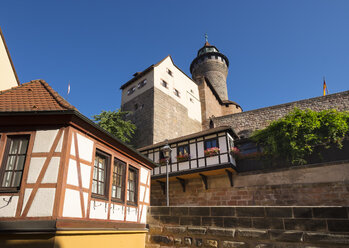 Deutschland, Bayern, Mittelfranken, Nürnberg, Burg mit Sinwellturm - SIE006929