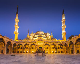 Turkey, Istanbul, view of Sultanahmet Camii, Blue mosque, blue hour - MDIF000037