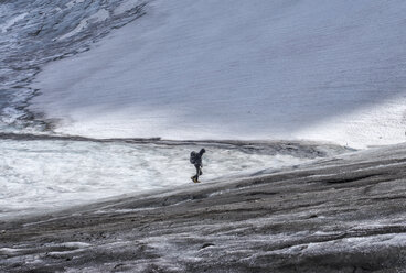 Grönland, Kulusuk, Bergsteiger in den Schweizerland Alpen - ALRF000348