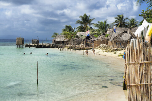 San Blas Inseln, Nalunega, Strand und Hütten - STEF000147