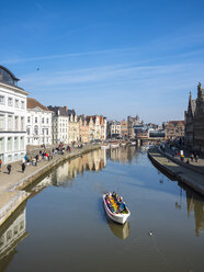 Belgium, East Flanders, Ghent, Old town, Graslei and Korenlei, Tourboat on Leie river - AMF004698