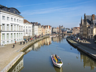 Belgien, Ostflandern, Gent, Altstadt, Graslei und Korenlei, Ausflugsdampfer auf der Leie - AMF004699