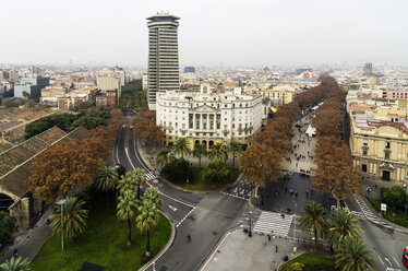 Spanien, Barcelona, Stadtbild von der Kolumbussäule mit Ramblas aus gesehen - THAF001558