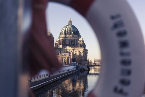 Germany, Berlin, Berlin-Mitte, Berlin Cathedral, lifesaver - ZMF000452