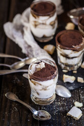 Tiramisu in small glasses - SBDF002681