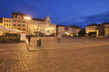 Polen, Bydgoszcz, Altstädter Ring bei Nacht, historisches Stadtzentrum - ABOF000072