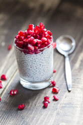 Glas Chia-Pudding mit Granatapfelkernen - SARF002515