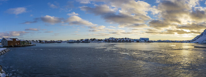 Norway, Lofoten Islands, Ballstad, Harbor at sunrise - LOMF000208