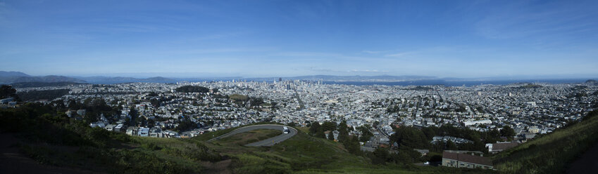 USA, Kalifornien, Panorama-Blick über San Fransisco von Twin Peaks - NGF000243