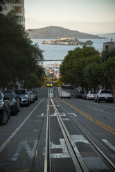 USA, California, San Francisco, Hyde Street, San Francisco Bay and Alcatraz Island - STCF000178