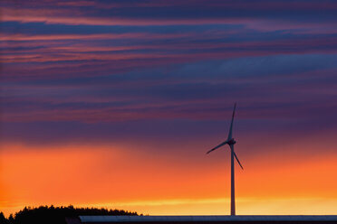 Wind wheel and evening sky - UMF000807