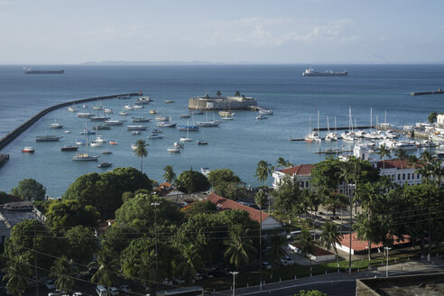 Brasilien, Salvador de Bahia, Blick auf das Meer - MAUF000236