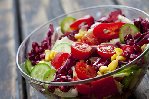 Glasschüssel mit gemischtem Salat - CSF027078