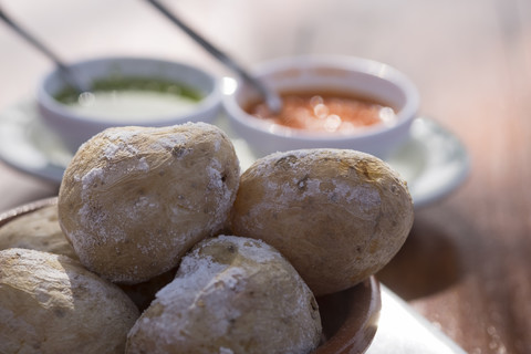 Spanien, Kanarische Inseln, La Gomera, Papas arrugadas, lizenzfreies Stockfoto