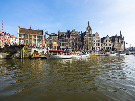 Belgien, Gent, Altstadt, Graslei, historische Zunfthäuser am Fluss Leie - AMF004740