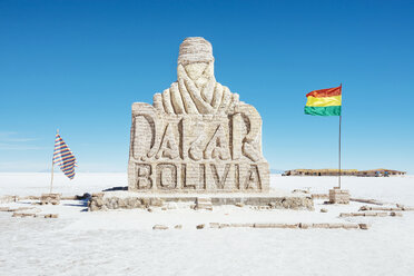 Bolivien, Atacama, Altiplano, Salar de Uyuni, Dakar Denkmal - GEMF000693