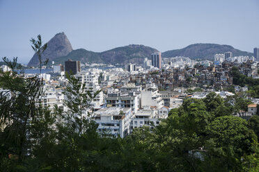 Brasilien, Rio de Janeiro, Blick auf die Stadt - MAUF000237