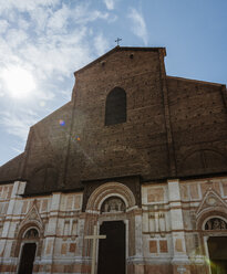 Italien, Bologna, Blick auf die unvollendete Basilika San Petronio - KAF000129