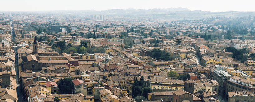 Italy, Bologna, city view - KAF000132