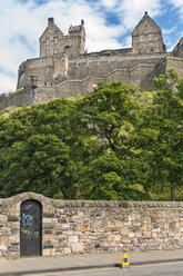 UK, Edinburgh, Blick auf Edinburgh Castle - SH001860