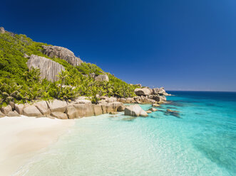 Seychellen, Strand der Insel Grande Soeur - FOF008410