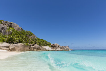 Seychellen, Strand der Insel Grande Soeur, Big Sister - FOF008415