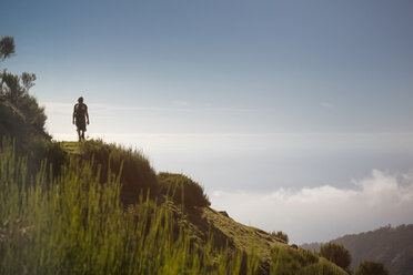 Portugal, Madeira, man on hiking trip along the Levadas - REAF000035
