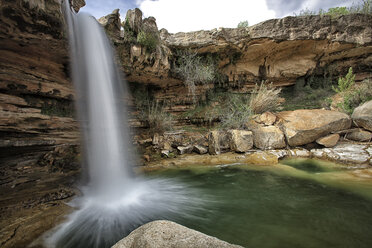 Spanien, Provinz Teruel, Wasserfall des Flusses Tastavins - DSGF000889