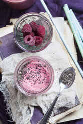 Glass of vegan raspberry smoothie - SBDF002692