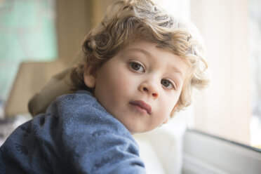 Portrait of little boy looking over his shoulder - SKCF000056