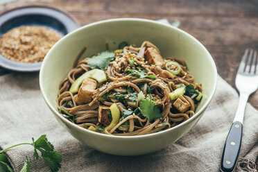 Japanischer Otsu-Salat mit Buchweizennudeln, Soba - IPF000283