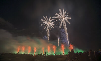 Germany, Hannover, international fireworks competition at Herrenhausen Gardens - PVCF000775